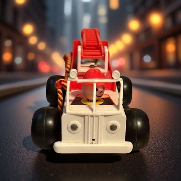 Vintage 1968 Fisher Price Fire Engine #720 #1 Firefighter, Ladder, Hose and Bell - Picture 1 of 15